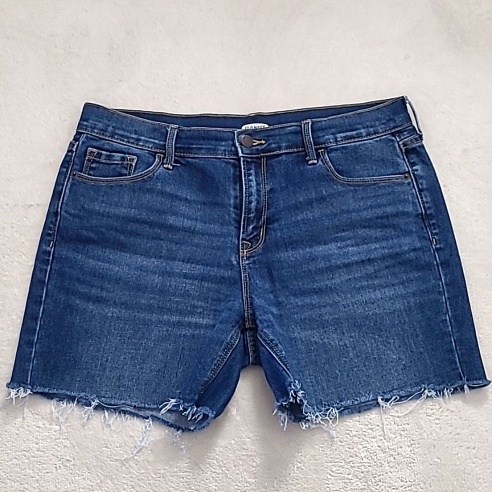 Old Navy Women's Size 10 Denim Jeans Cut-Off Shorts Mid Rise Casual Summer